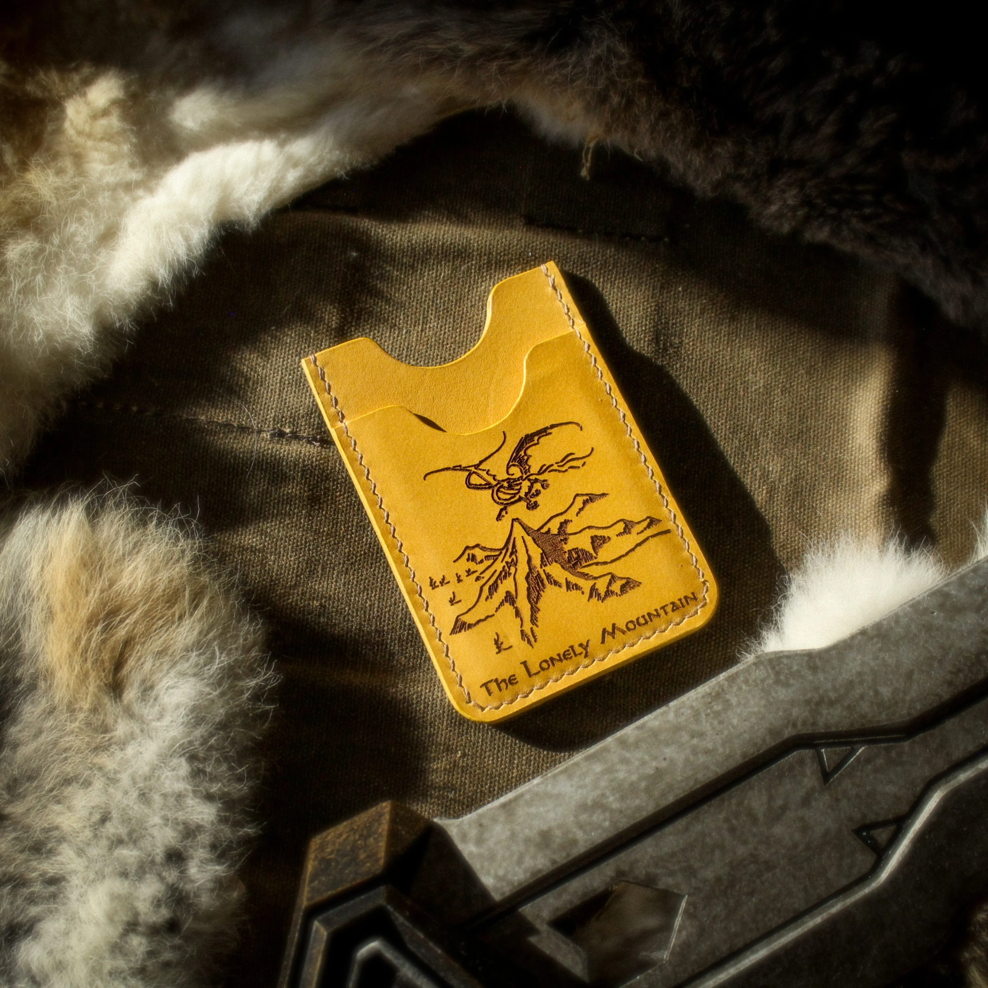 Porte-cartes artisanal Lonely Mountain
